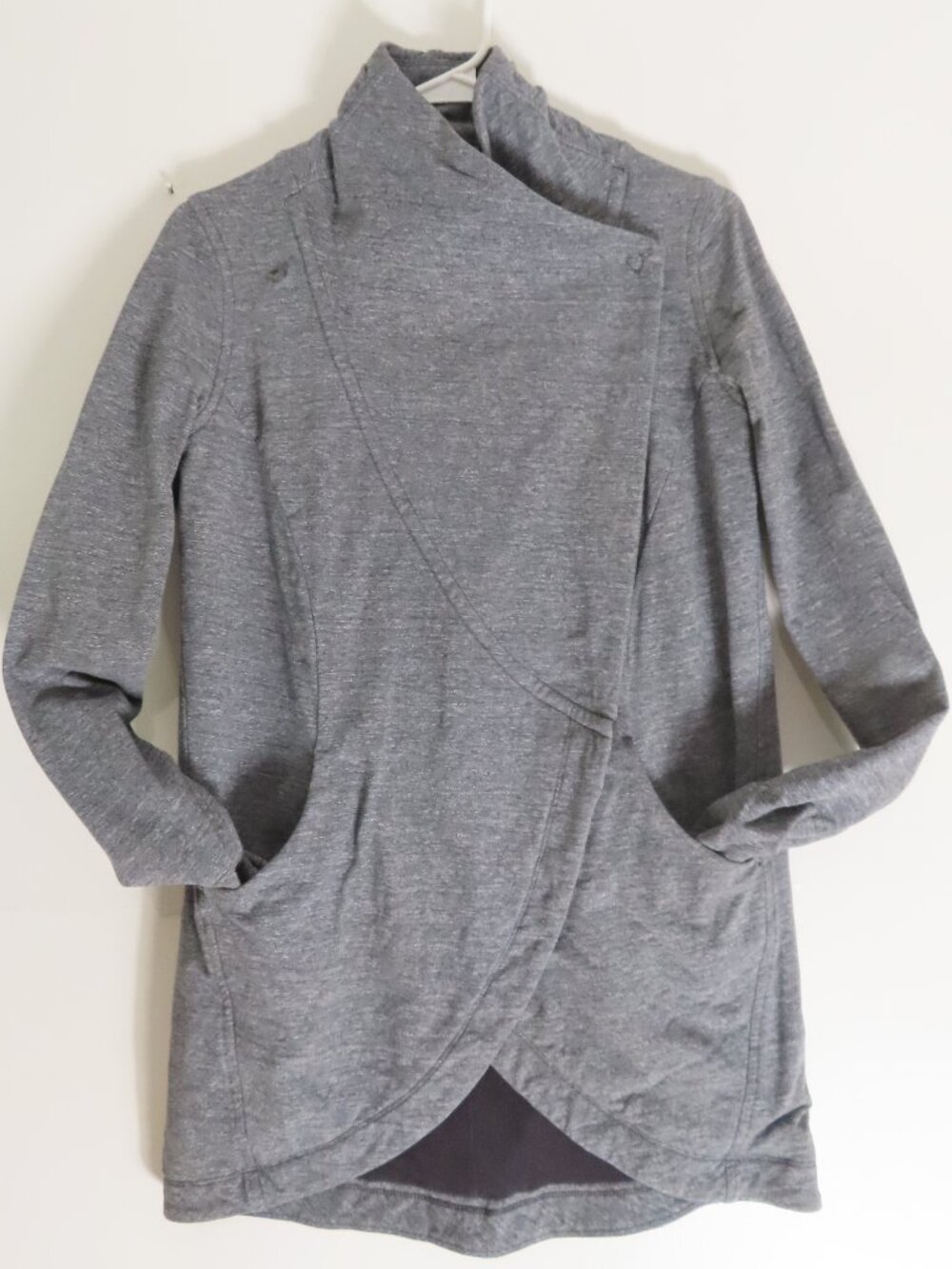 LULULEMON THAT’S A WRAP STRETCH FRENCH TERRY JACKET  Size 4